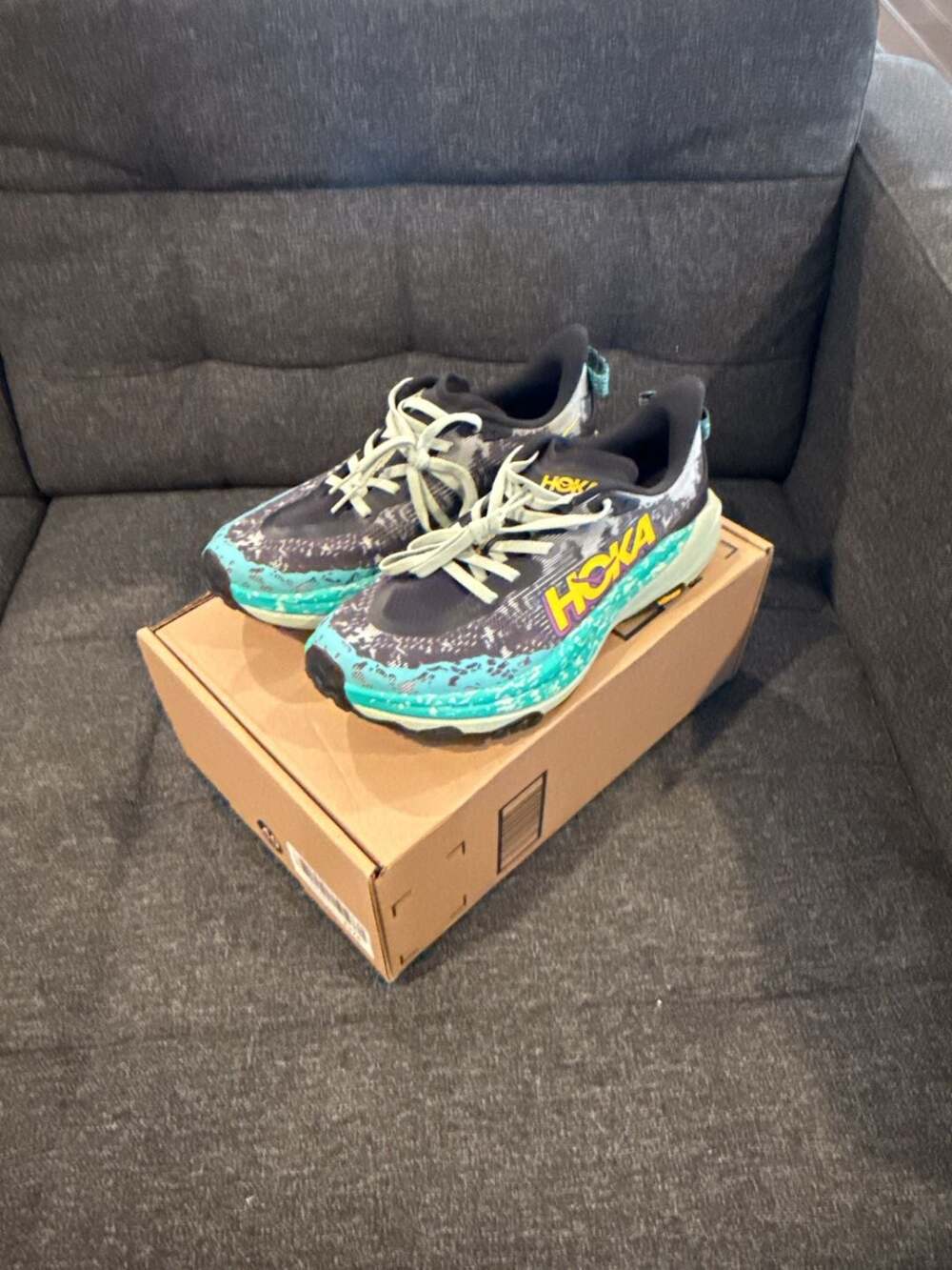 8W-B-HOKA Speedgoat 6 women’s Trail Running Shoes Black Aloe Vera